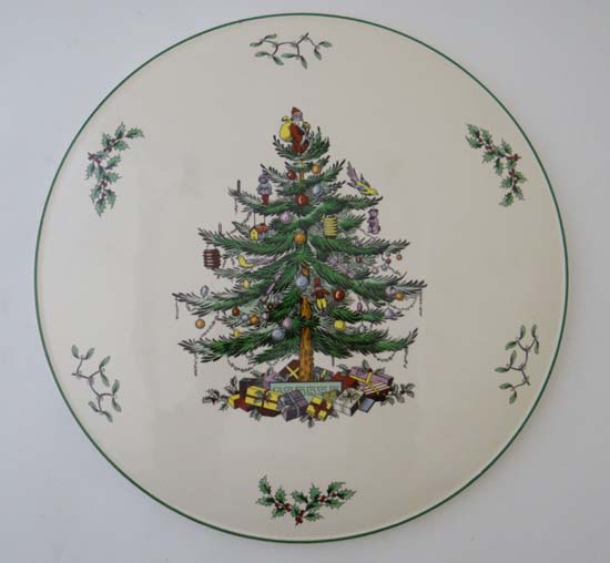 A Spode decorative circular plaque decorated in `Christmas Tree` S3324. 11" diameter.