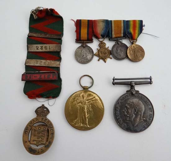 WW1 medals : A leather bound jewellery box, containing quantity of medals to include: A group of