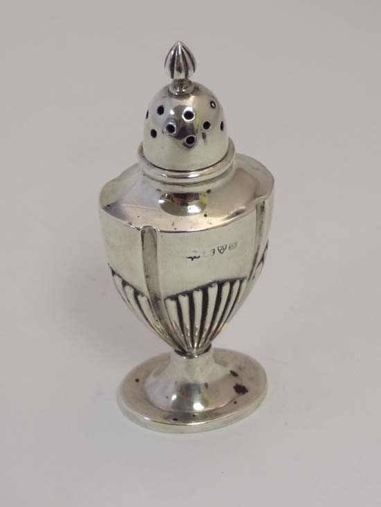 A HM silver pepperette Chester 1909 3 1/2" high