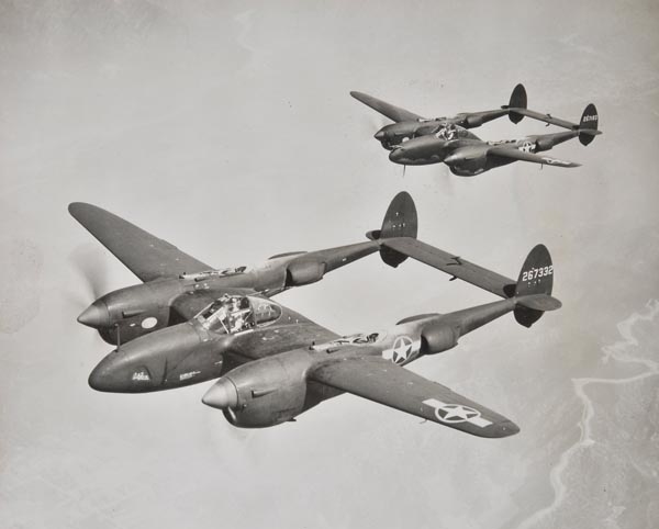 *Lockheed P-38 `Lightning`. A collection of manufacturers, U.S.A.A.F. and private photographs of