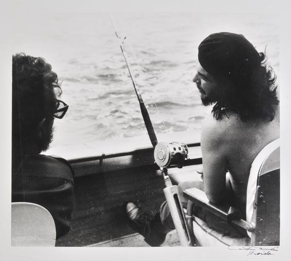 *Korda (Alberto, 1928-2001). Pesqueria con Fidel y Che (Fishing with Fidel and Che), Havana, [14 May