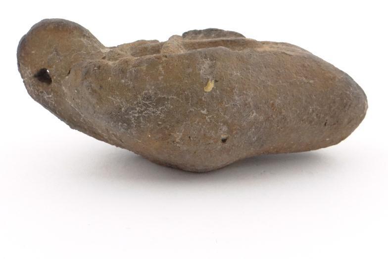 Roman style terracotta oil lamp, 11cm in length : For Condition Reports Please Visit www.