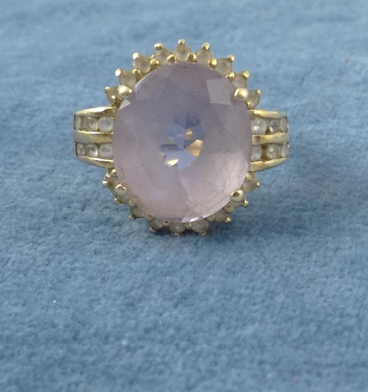 9ct gold purple and clear stone ring, size N : For Condition Reports Please visit www.
