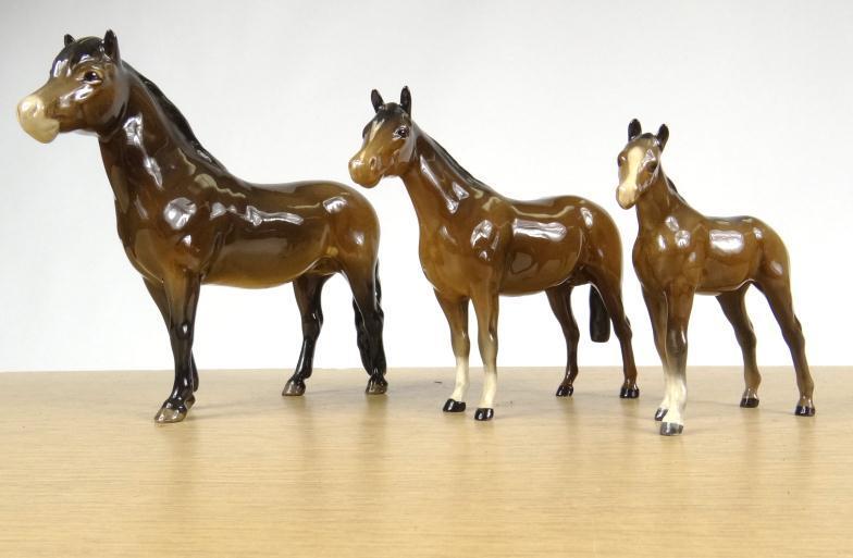 Three brown Beswick china horses : For Condition Reports Please visit www.eastbourneauction.com