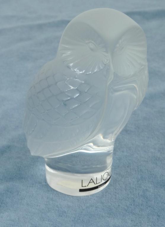 Lalique glass owl, signed Lalique France to the base : For Condition Reports Please visit www.