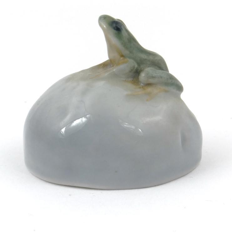 Miniature Royal Copenhagen china frog : For Condition Reports Please visit www.eastbourneauction.