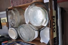 A box to include Pyrex dishes, jugs and bowls etc