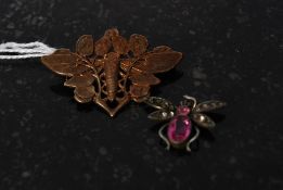 Vintage butterfly hat pin head together with an Art Nouveau gold metal moth and honesty brooch 4