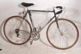 A Dawes vintage 1970's racing bike / bicycle. Gear Selet.