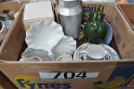 A box to include a part service of Spode Royal Jasmine and others