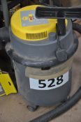 An industrial Earlex Combi Vac vacuum cleaner, model WD1000.