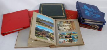 An extensive collection of postcards in albums consisting of English and Continental examples. To