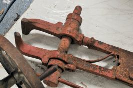 An unusual large early 20th century Industrial railway / blacksmiths / engineers clamp of very