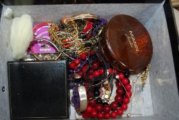 A good selection of costume jewellery to include earrings, necklaces, brooches, rings etc.
