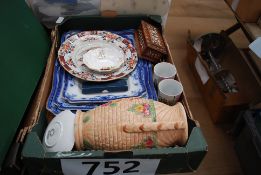 A mixed lot to include an Arthur Wood vase, a set of 3 graduating Staffordshire platters, an Imari