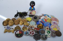 A large quantity of GWR railway buttons / badges to also include a good seletion of mid 20th century