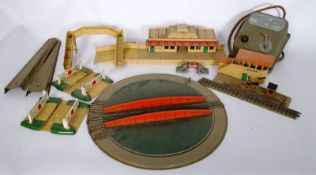 Another large quantity of Hornby Dublo Meccano Die cast and other track accessories to include.
