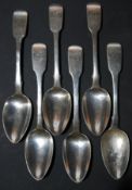 A set of 6 silver tea spoons in the fiddle pattern by William Welch. Hallmarked for Exeter circa