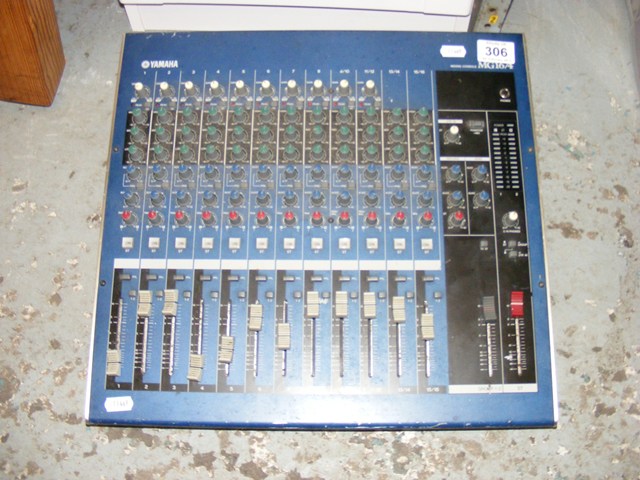Yamaha MG16/4 mixing console est.