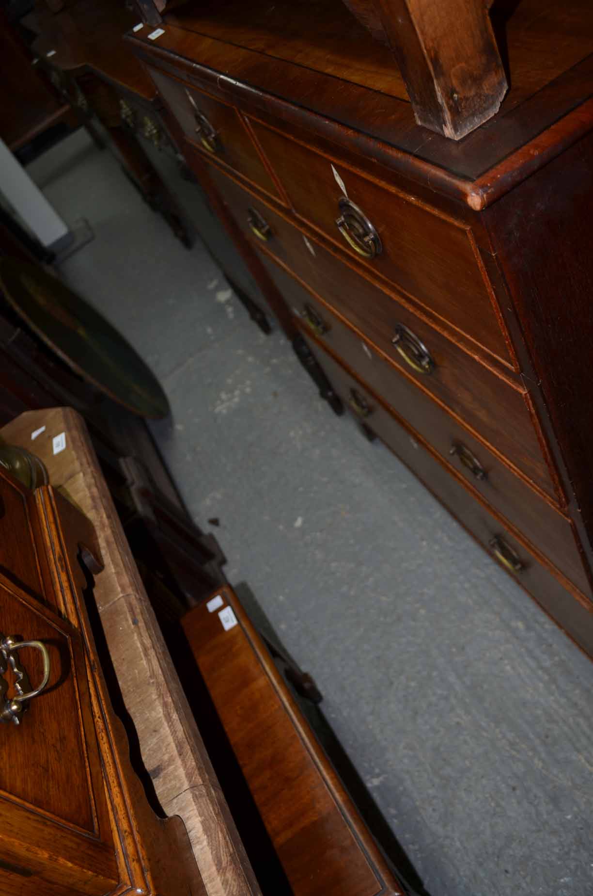 Mahogany chest of drawers