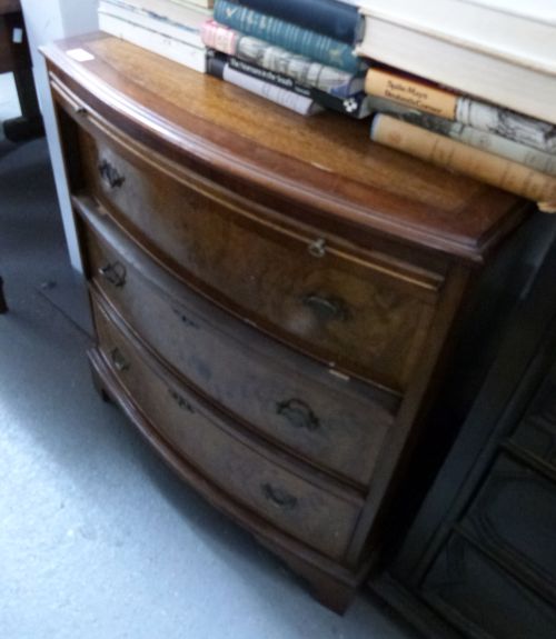 Bowfronted mahogany chest of drawers