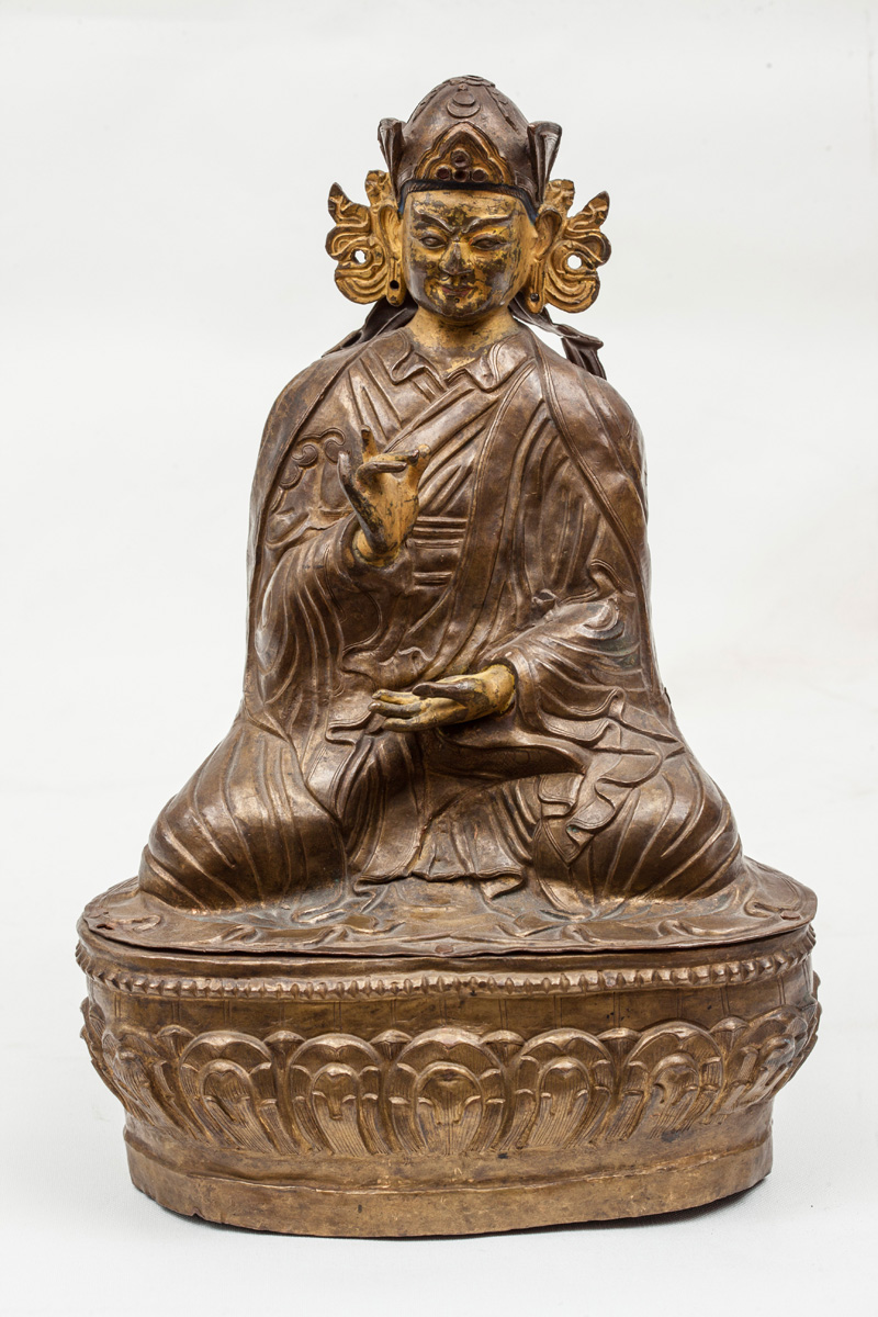 A repoussé Padmasambhava Tibet, 18th century. Embossed copper. cm 28