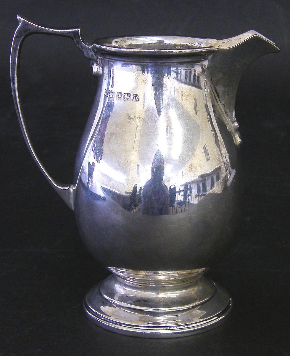 1940s silver baluster cream jug, maker Mappin & Webb, Sheffield 1947, 4" high, 5oz approx