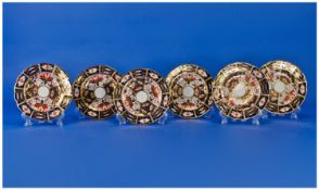 Royal Crown Derby Set of Six Imari Patterned Cabinet plates, dates 1939. Each 5 inches diameter and