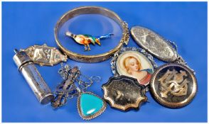 Miscellaneous Lot Comprising Costume Jewellery And Oddments To Include Brooches, Bracelet, Silver