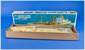 Vintage Model Kit, Bented i Cargo Liner, original box & instructions.