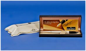 Sheaffer Special Limited Edition Desk Set. 8 inch long commissioner from Royal Doulton. Number 870-