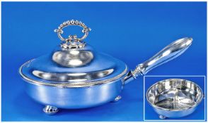 Walker & Hall Gentleman`s Excellent Quality Silver Plated Lidded Vegetable Server, complete with