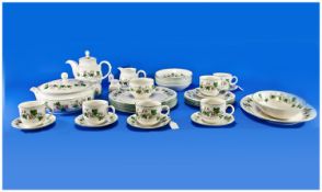Royal Doulton `Expressions` Part Dinner Set, comprising 6 dinner plates, 5 side plates, 6 saucers,