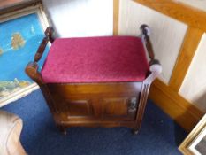 Early 20th Century Mahogany Piano Stool, padded seat, turned handles to seat, padded seat cushion,