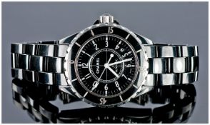 Chanel J12 Gents Stainless Steel And Ceramic Wristwatch, ref.D.B 02677, The case with rotating
