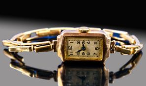 Ladies 1920`s 9 Carat Gold Wrist Watch. Fully hallmarked Birmingham 1926 with original Bakelite