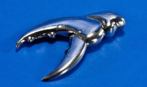 An Unusual Edwardian Novelty Pair of Sugar Tongs. Realistically designed as a lobster claw.