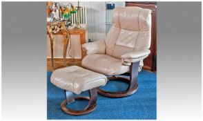 Copenhagen Texas Contemporary Leather Upholstered Easy Chair, upholstered in latte / cream coloured