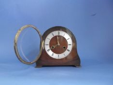 Smith`s Oak Cased Mantle Clock, circa 1935 silvered chapter dial, black Roman numerals, with two