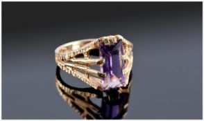 Ladies 9ct Gold Set Single Stone Amethyst Ring, fully hallmarked. 3.5 grams.