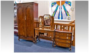 Early 20th Century Burr Walnut Veneered Bedroom Suite, circa 1925, fashioned in the Queen Anne