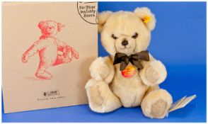 Steiff Teddy Bear ``Petsy`` Complete With Box.