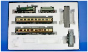 Railway Carriages, comprising Dunley Manor 7811, Great Western, Permanent way Dept TR, 9372. with