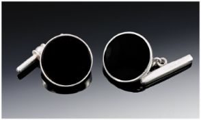 Pair Of Gents Of Silver Cufflinks, Set With Round Onyx Discs.