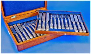 Edwardian Good Quality 24 Piece Canteen of Cutlery. Comprises 12 knives and forks, ornate handles