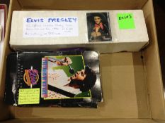 Elvis Presley - The Official Collection Trading Cards, series one and two, 1992. Set of 660 cards.
