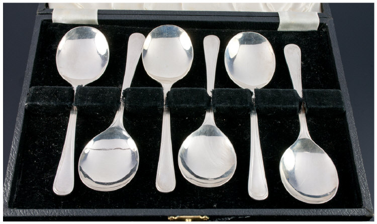 A Silver Set of Six Soup Spoons, boxed. Hallmark Sheffield 1945. 4ozs, 20 grams. Excellent