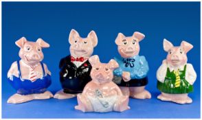 Wade Collection of Natwest Pig Money Banks, complete family set. 5 in total. All in mint condition.