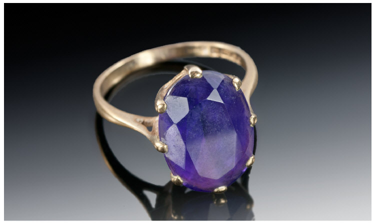 Ladies Good Quality 9ct Gold Set Single Stone Amethyst Ring. Fully hallmarked. Amethyst of good