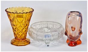 Large 20th Century Cut Glass Fruit Bowl, decorated to top with thumb edging, with alternating
